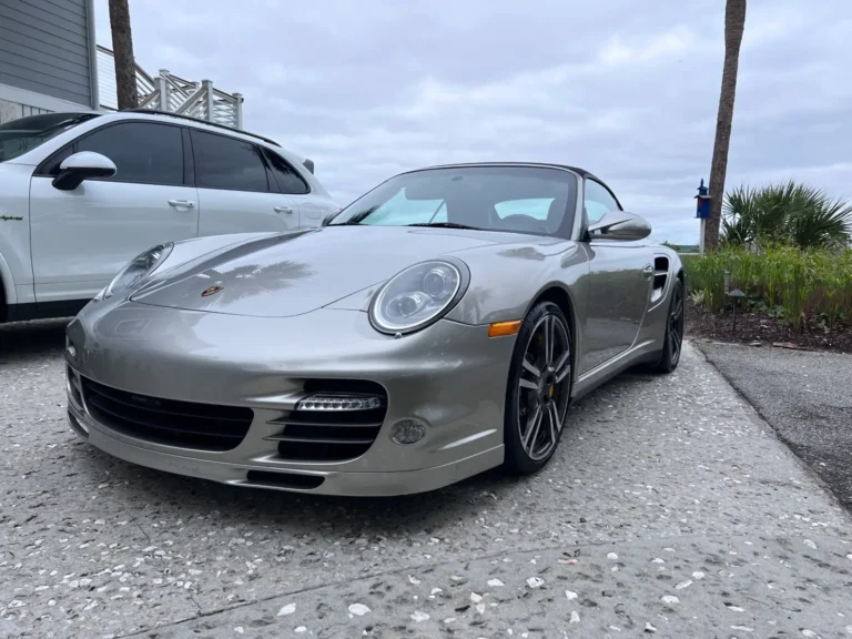 Silver Porsche 911 Turbo after detailing